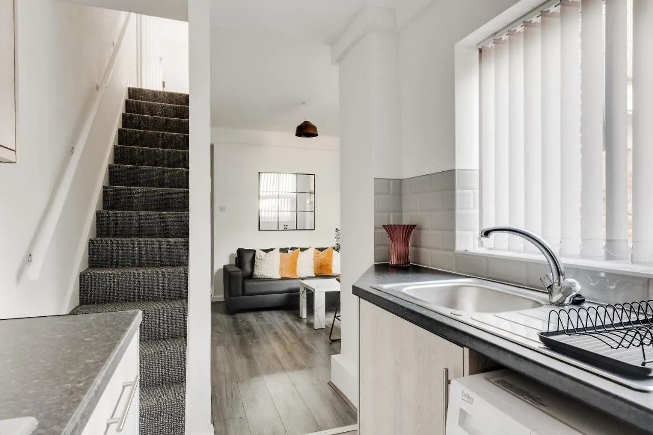 Vichy - Strathcona Suites, Houses In Wavertree Liverpool 0*,  United Kingdom