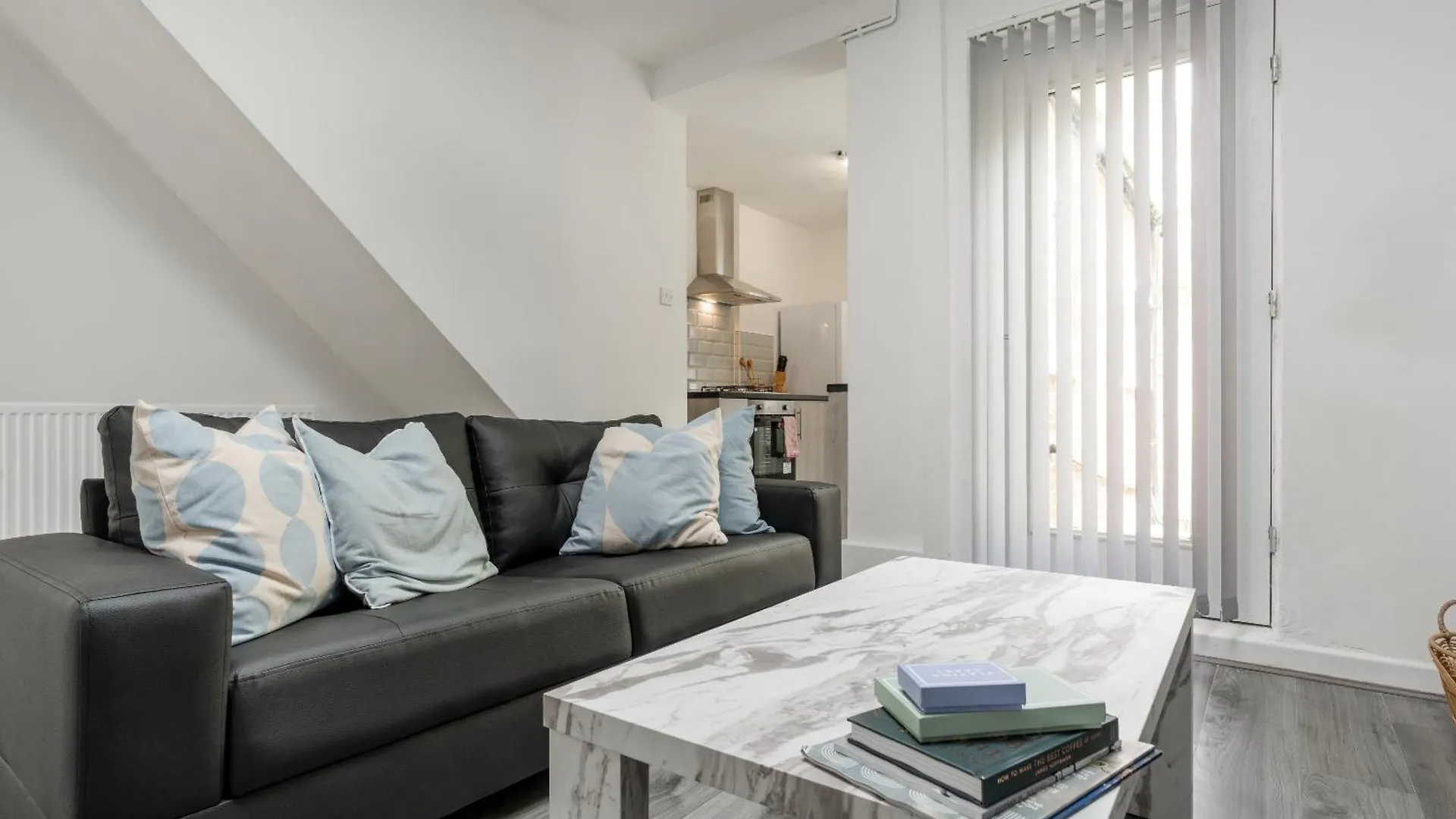 Vichy - Strathcona Suites, Houses In Wavertree Liverpool