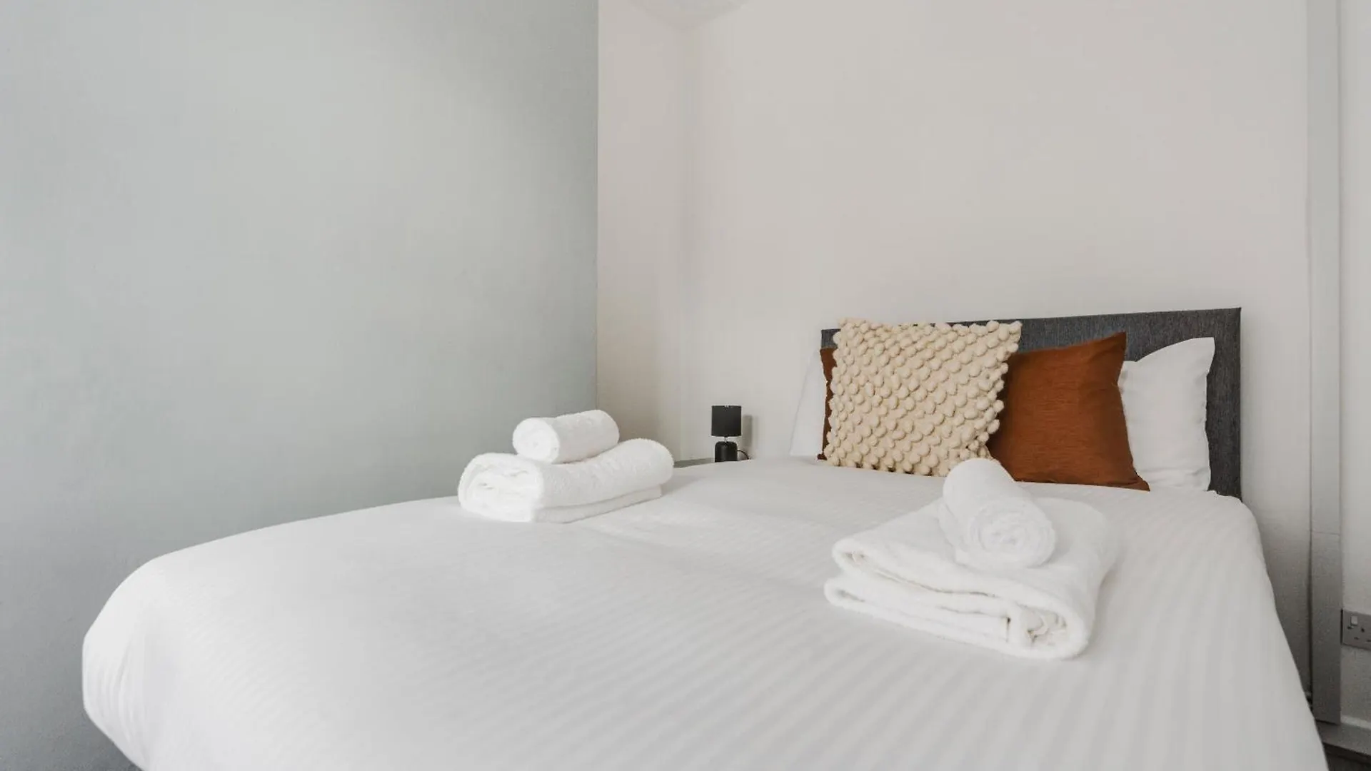 Vichy - Strathcona Suites, Houses In Wavertree Liverpool
