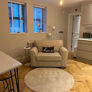 new-apartment-10-mins-from-principality-stadium.cardiffhotelswales.com/