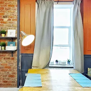 Apartment Adeamstays Provides Beautiful Centrally Located 1 And 2 Bed On Liverpools Boulevard
